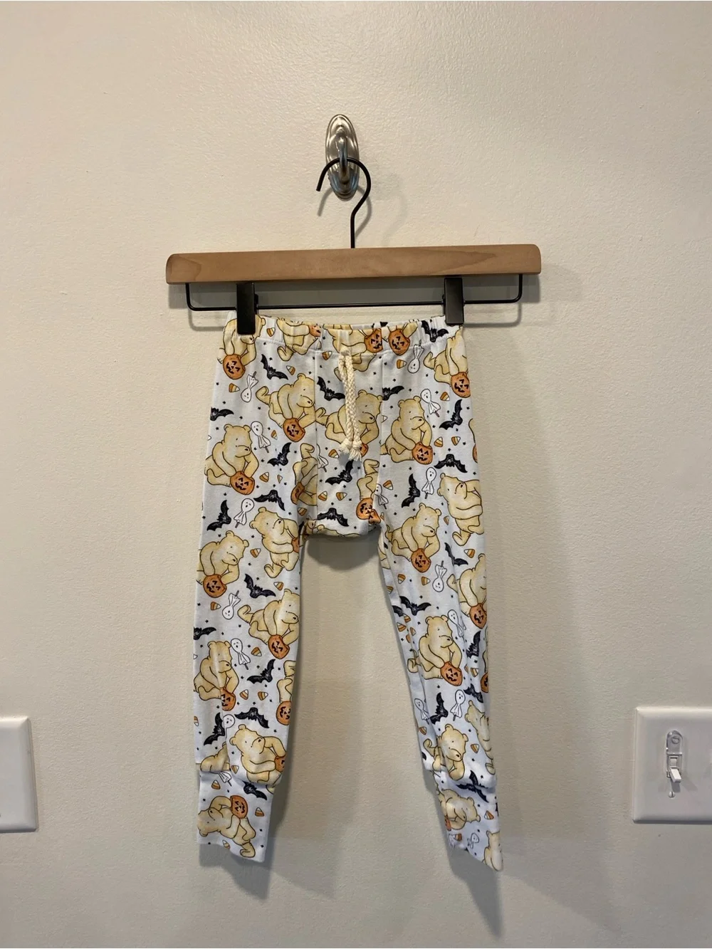 Little One Shop Spooky Pooh Lounge Set in size 4 Halloween pajamas